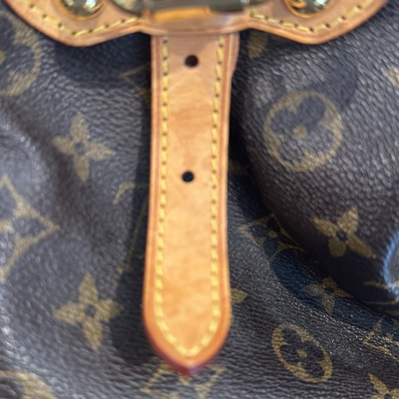 Louis Vuitton Monogram Canvas GM Tivoli Bag - Picture 12 of 16